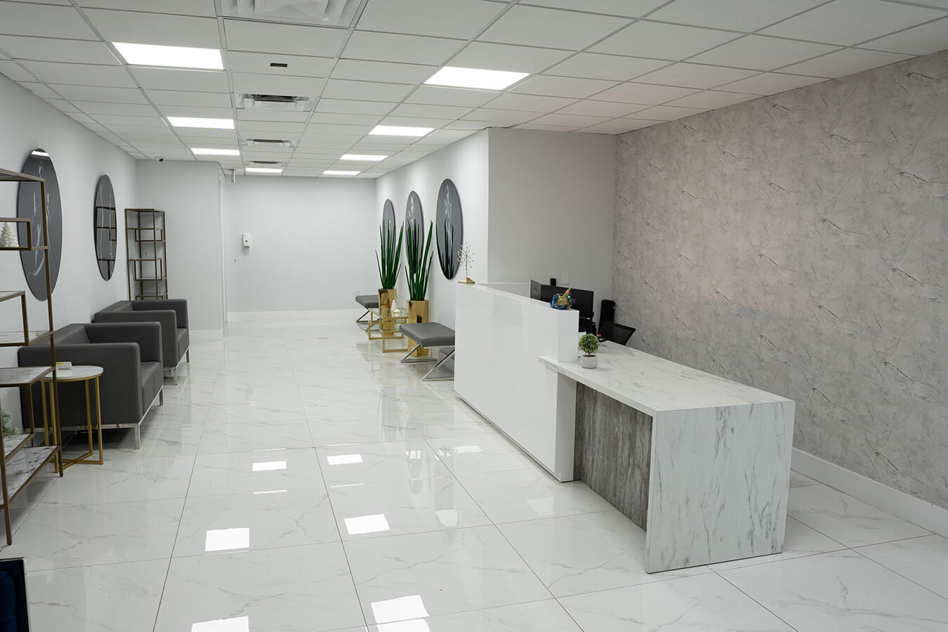 Avana Miami location Front desk